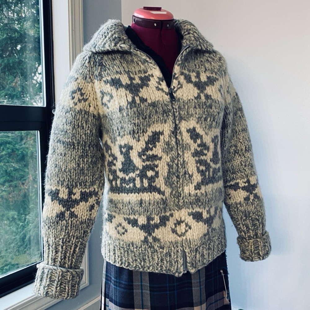 Cowichan Gray Patterned Jacket